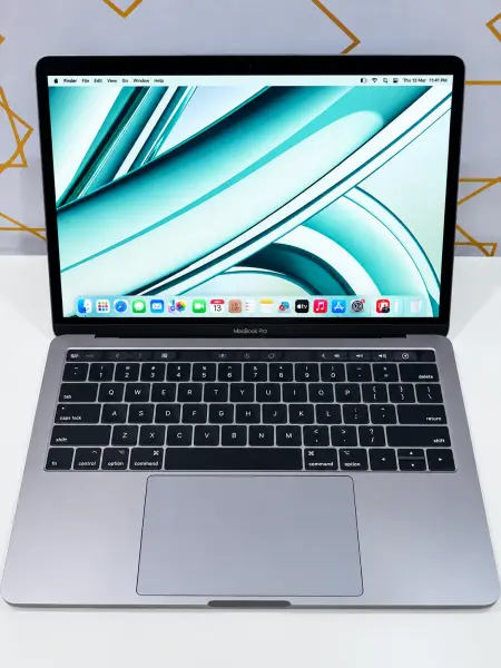 Apple MacBook Pro 13-inch A1706 (2017) | 3.1GHz Intel Core i5 | 8GB RAM | 512GB SSD